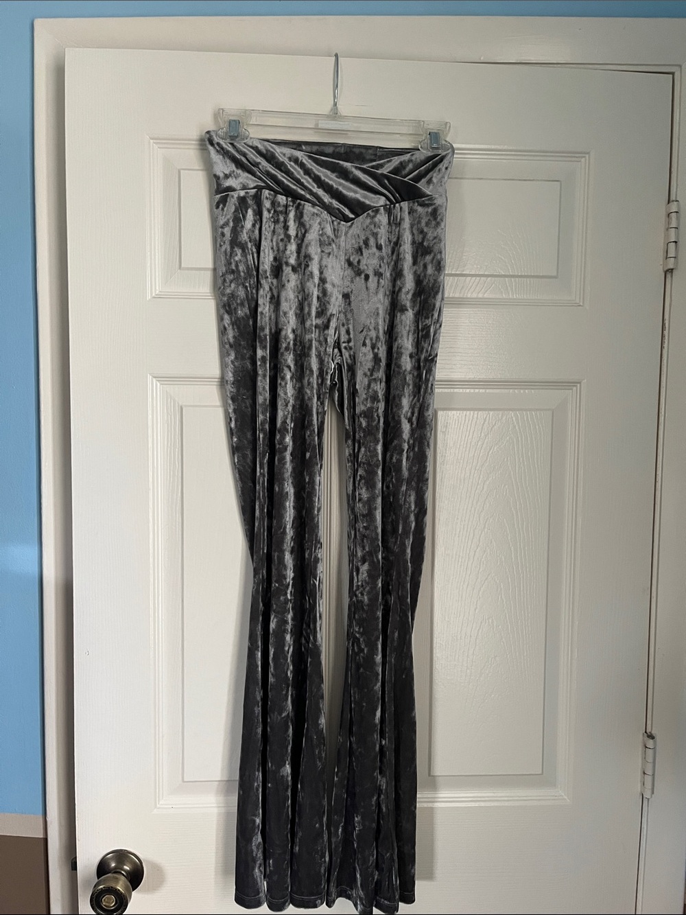 HALARA Silver-Gray Velvet Flare Pants